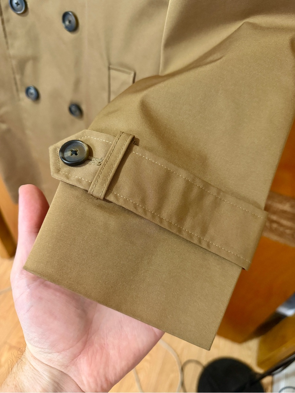 Men's Double-Breasted Tan Trench Coat size M - Picture 4 of 6
